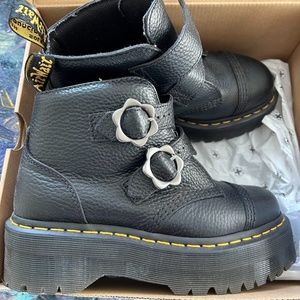 Women Size 7 Dr. Martens flower boots